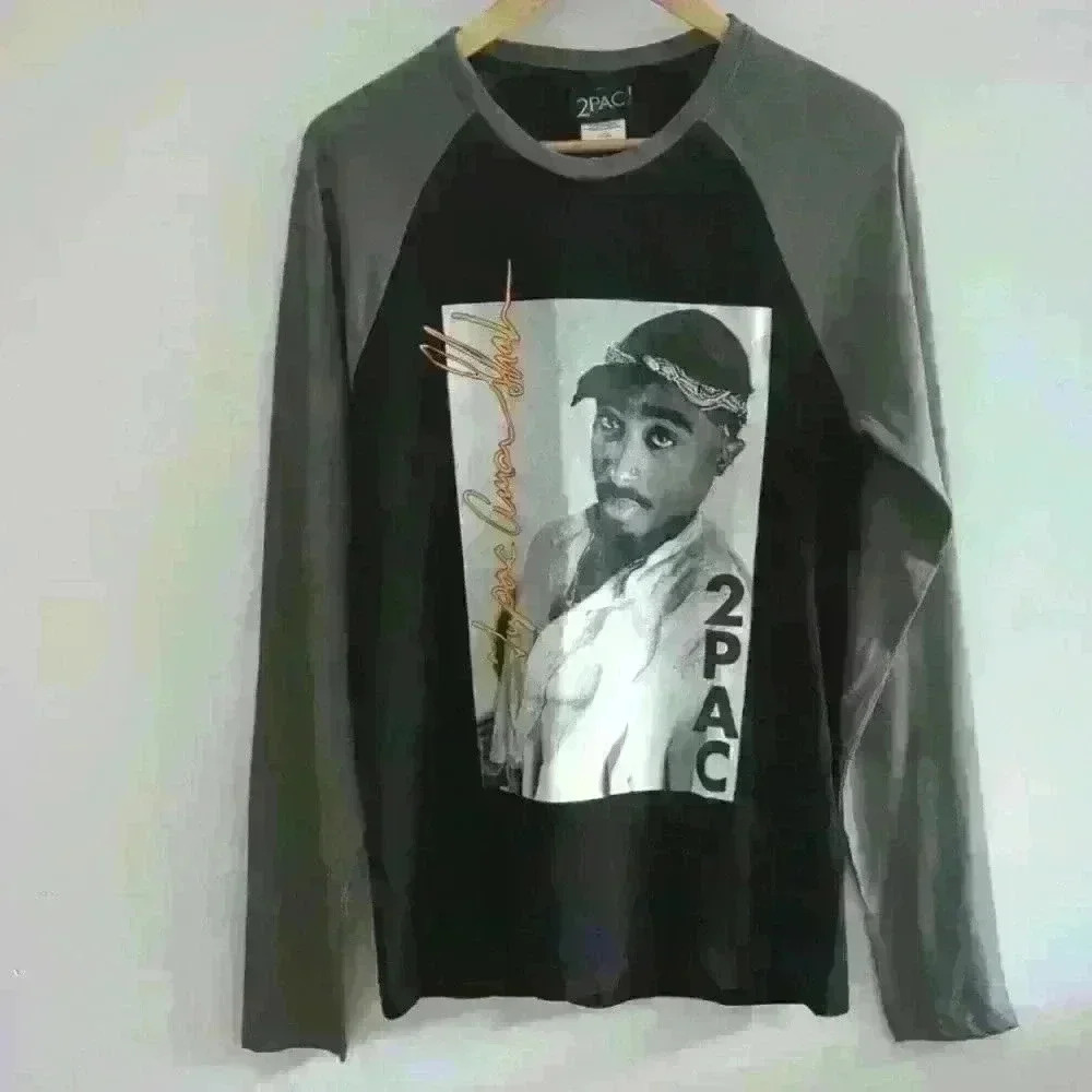 BRAVADO | 2Pac Grey/Black Lone Sleeved Printed Crewneck Top